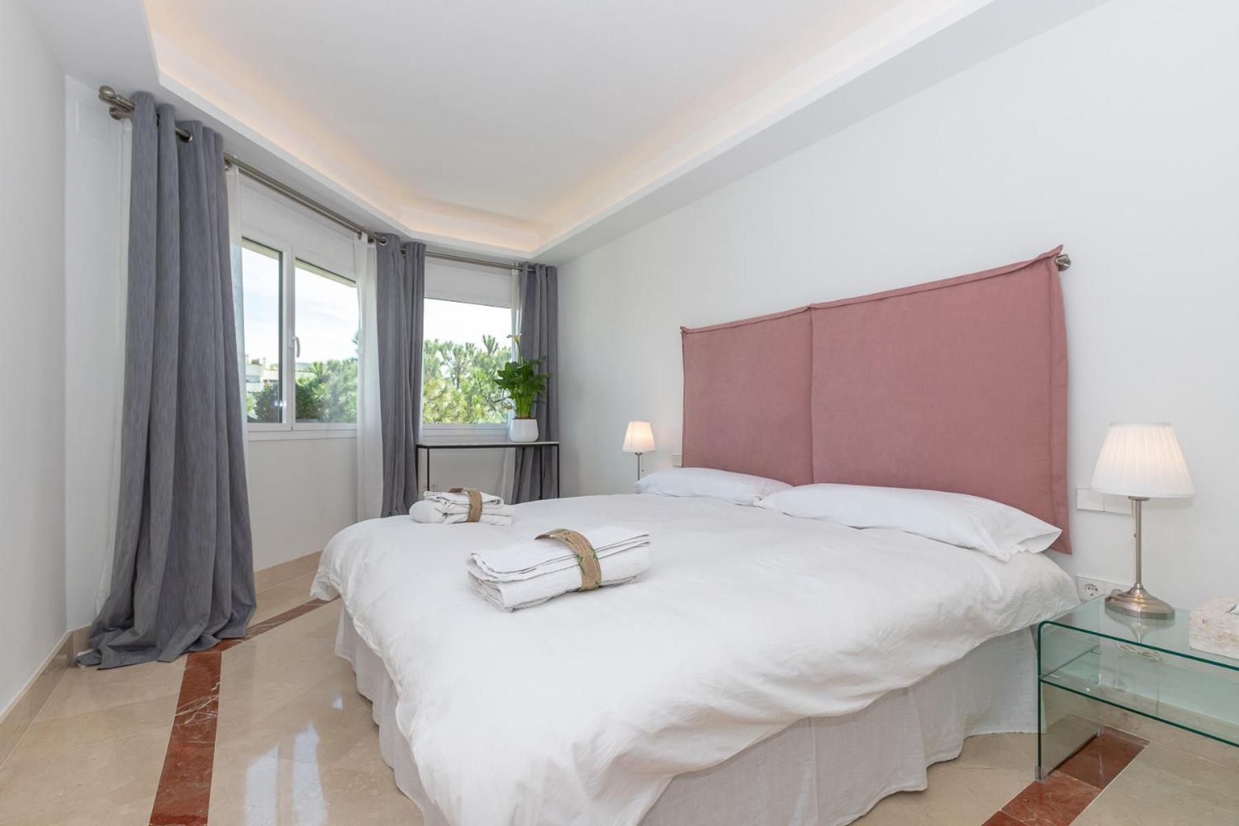 Lujoso Apartamento Con Piscina En Paseo Maritimo 마르베야 외부 사진