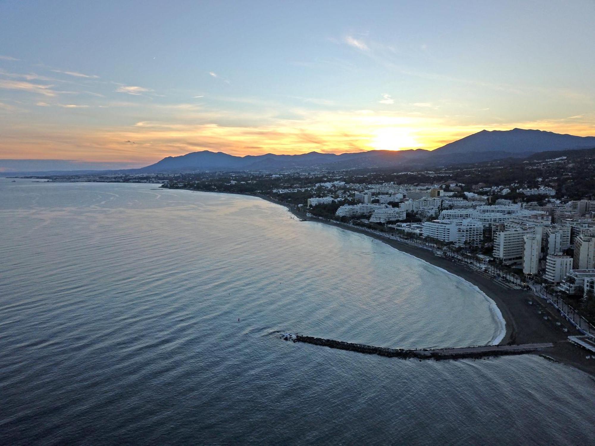 Lujoso Apartamento Con Piscina En Paseo Maritimo 마르베야 외부 사진